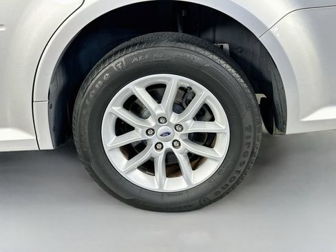 Used 2019 Ford Flex SE FWD image 30