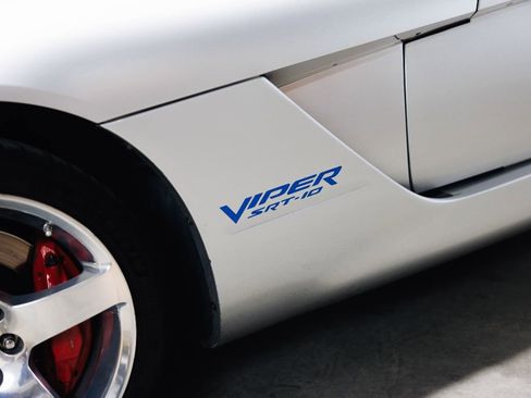 Used 2005 Dodge Viper SRT-10 image 32