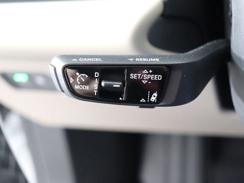 Used 2025 Porsche Macan 4S Electric image 38