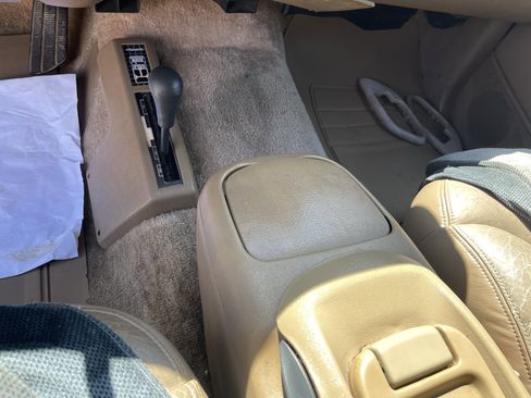 Used 1995 GMC Suburban 4WD image 14