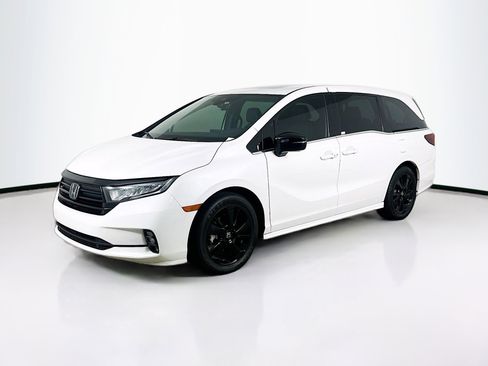 Used 2023 Honda Odyssey Sport image 3