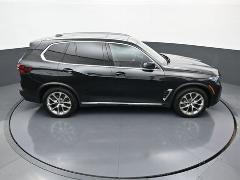 Used 2024 BMW X5 xDrive40i w/ Premium Package image 37