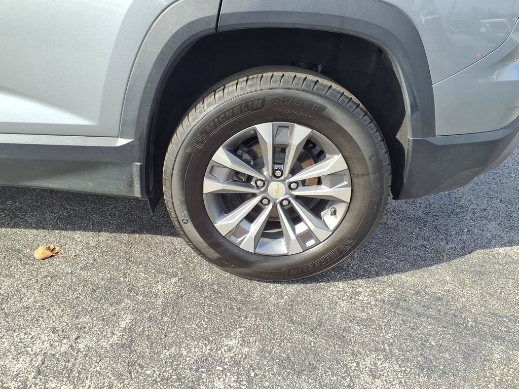 Used 2025 Chevrolet Equinox LT AWD/4WD image 21
