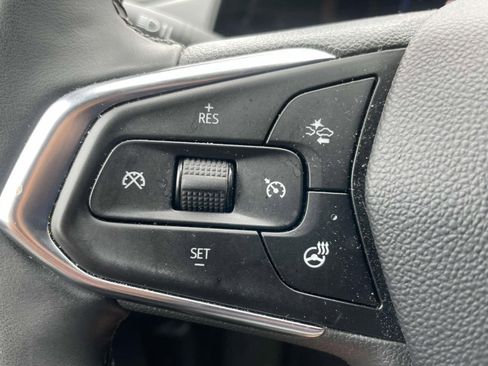 Used 2025 Chevrolet Trax LT w/ LT Convenience Package FWD image 20