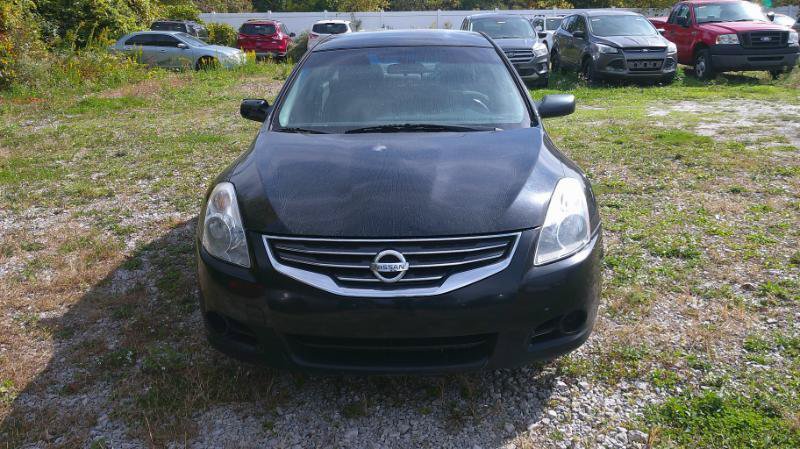 Used 2010 Nissan Altima 2.5 S w/ Convenience Pkg FWD image 2