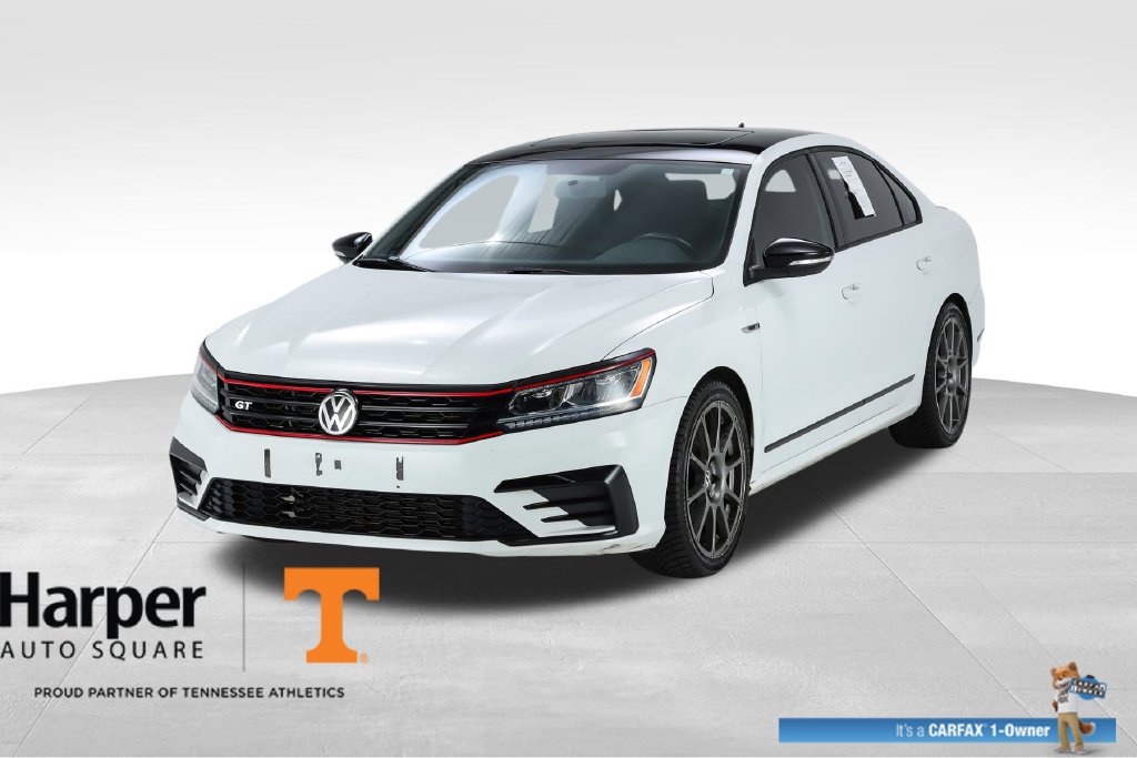 Used 2018 Volkswagen Passat 3.6 FWD image 1