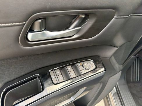 New 2026 Nissan Pathfinder SL FWD image 17