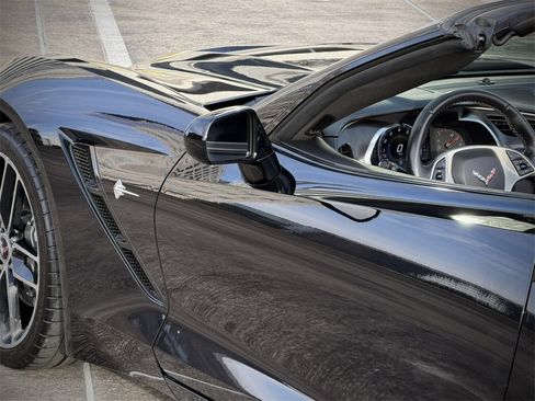 Used 2017 Chevrolet Corvette Stingray Convertible w/ 1LT image 18