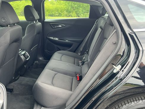 Used 2025 Chevrolet Malibu LT FWD image 33
