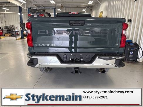Used 2025 Chevrolet Silverado 2500 LT w/ Convenience Package image 16