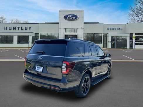 Certified 2022 Ford Expedition Limited AWD/4WD image 4