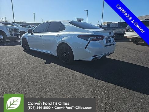 Used 2024 Toyota Camry XSE w/ Navigation Package image 8