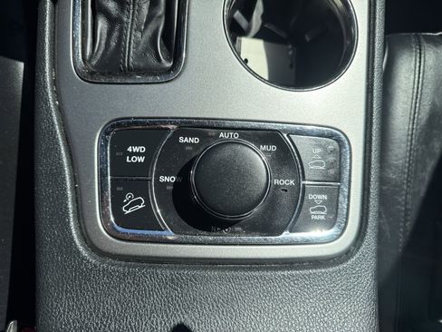 Used 2018 Jeep Grand Cherokee High Altitude AWD/4WD image 24