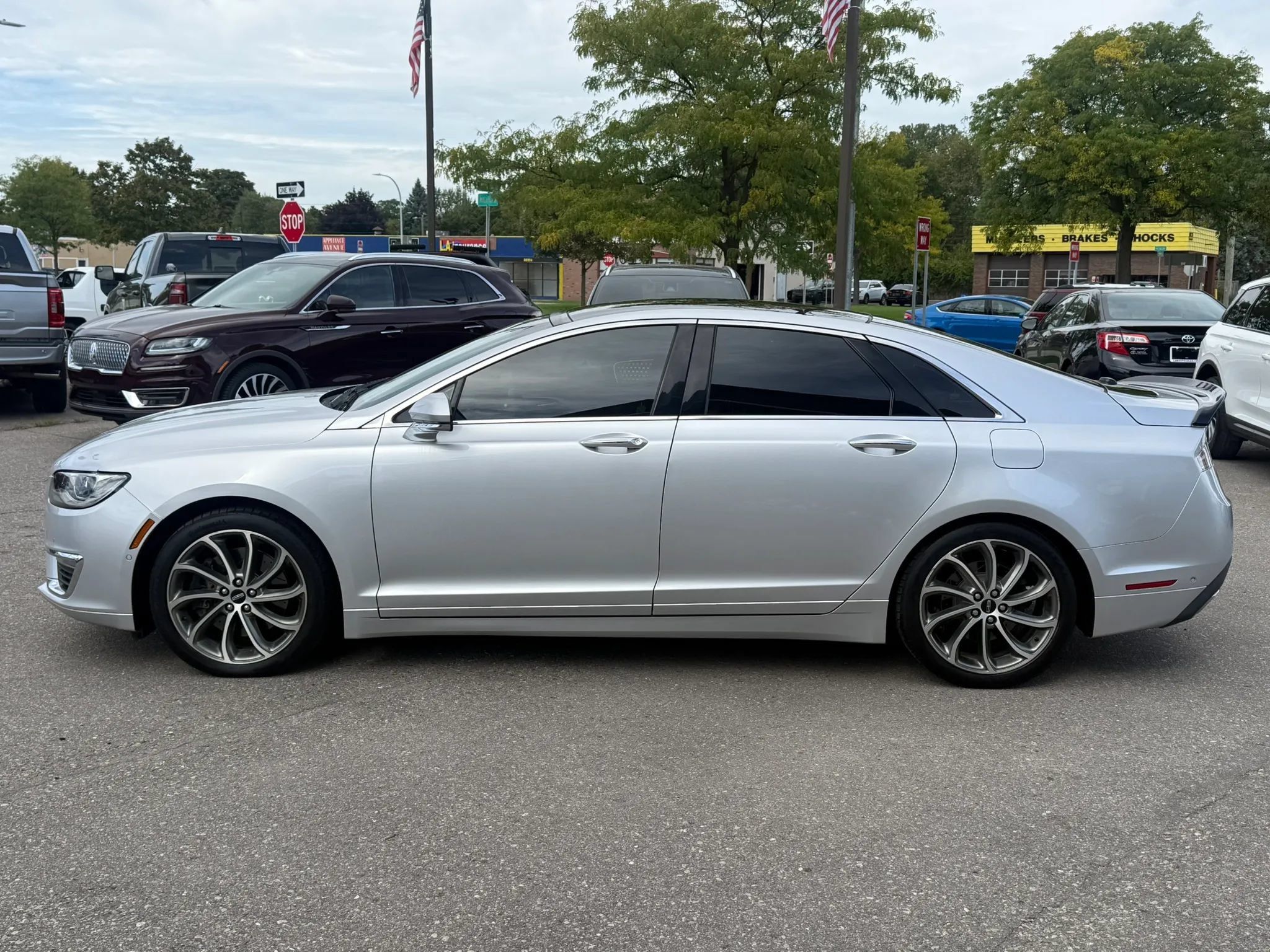 Used 2017 Lincoln MKZ Reserve w/ Luxury Package AWD/4WD image 8