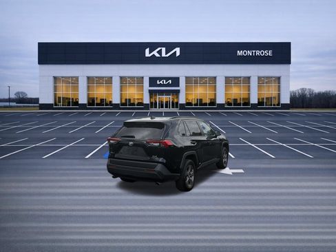 Used 2024 Toyota RAV4 XLE w/ Convenience Package AWD/4WD image 5