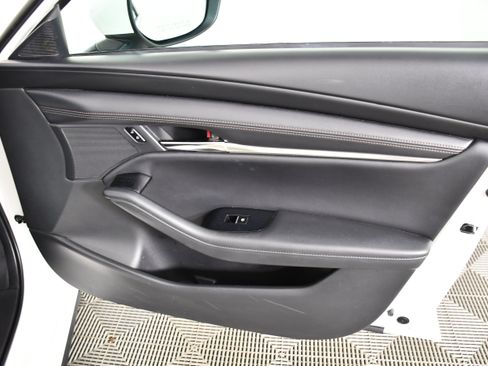 Used 2024 MAZDA MAZDA3 s FWD image 39