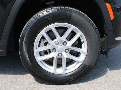 Used 2023 Jeep Grand Cherokee L Laredo w/ Luxury Tech Group I image 37