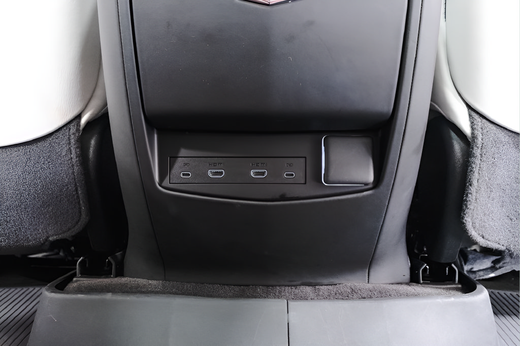 Used 2025 Cadillac Escalade ESV Sport Platinum AWD/4WD image 38