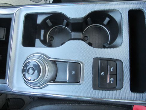 Used 2021 Ford Edge Titanium w/ Equipment Group 301A FWD image 27