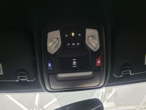 Used 2022 RAM 3500 Tradesman image 16