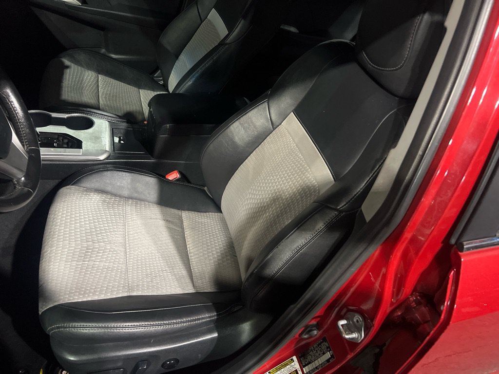 Used 2012 Toyota Camry SE FWD image 11