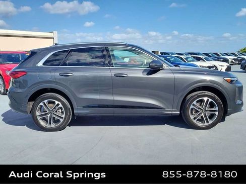 Certified 2025 Audi Q5 Premium Plus w/ Premium Plus AWD/4WD image 7