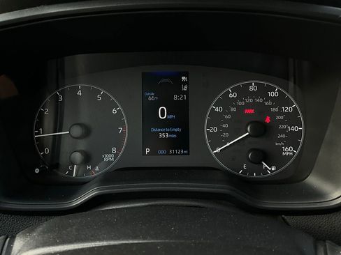 Used 2025 Toyota Corolla LE image 33