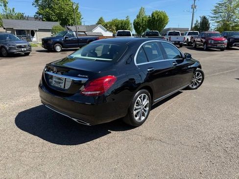 Used 2015 Mercedes-Benz C 300 4MATIC Sedan image 4