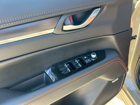 Used 2025 MAZDA CX-5 Carbon Edition image 12