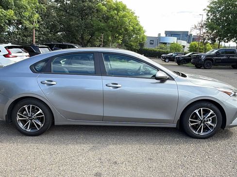 Used 2023 Kia Forte LXS FWD image 4