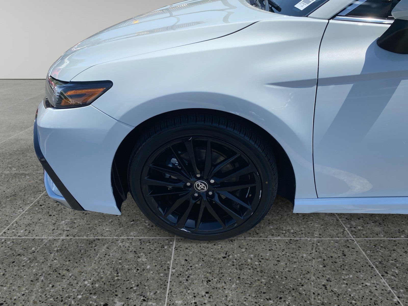 Used 2023 Toyota Camry XSE FWD image 14