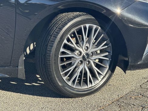 Used 2023 Kia Forte GT-Line w/ GT-Line Premium Package image 12