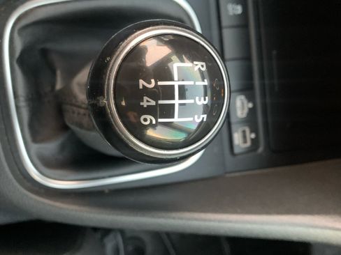 Used 2012 Volkswagen Golf TDI image 11