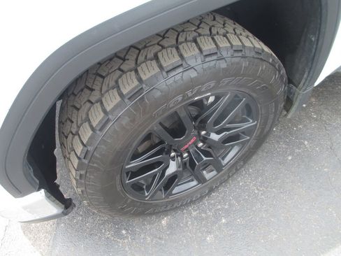 Used 2024 GMC Sierra 1500 Pro w/ Pro Value Package AWD/4WD image 11