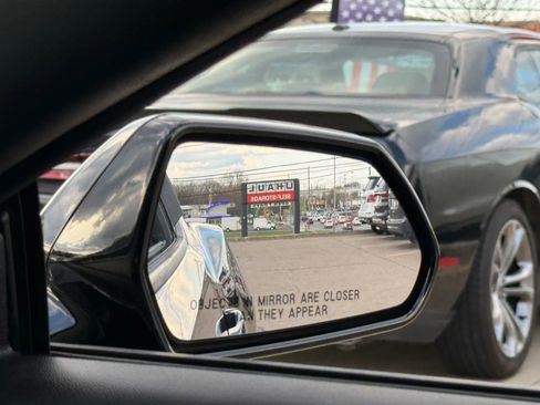 Used 2017 Chevrolet Camaro LT w/ Technology Package image 35