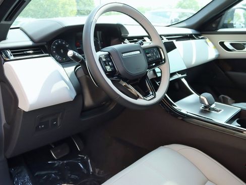 New 2026 Land Rover Range Rover Velar Dynamic SE image 12