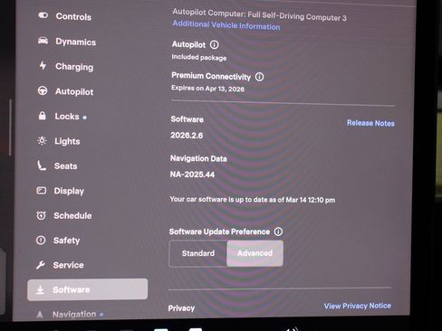 Used 2022 Tesla Model Y Performance image 34