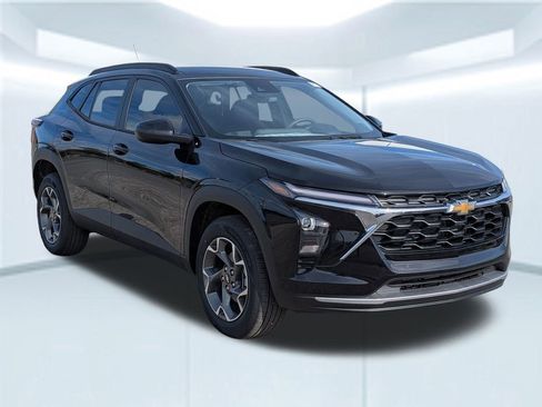 New 2026 Chevrolet Trax LT image 8