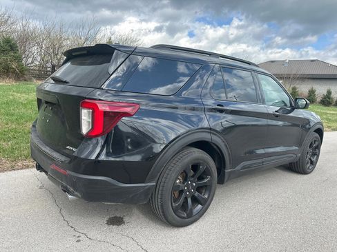 Used 2023 Ford Explorer ST-Line w/ Class IV Trailer Tow Package image 11