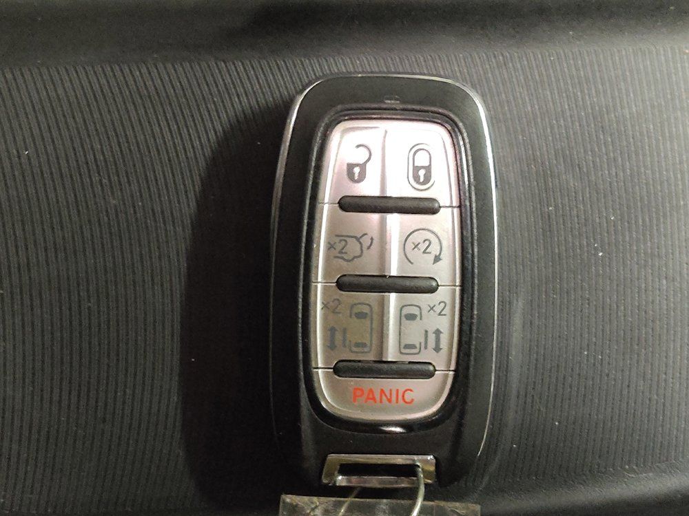 Used 2021 Chrysler Voyager Lxi FWD image 32