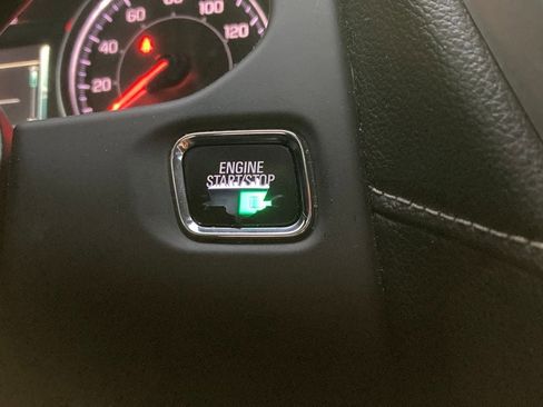 Used 2018 GMC Acadia SLT w/ LPO, Floor Liner Package image 17