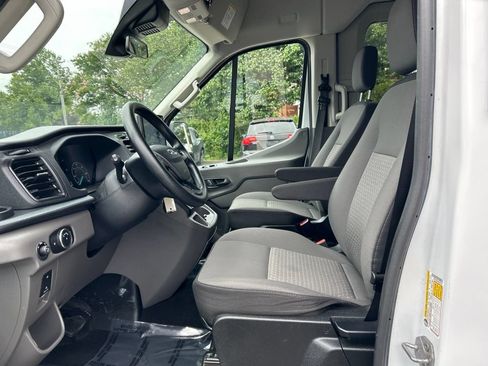 Used 2024 Ford Transit 350 XLT RWD image 18