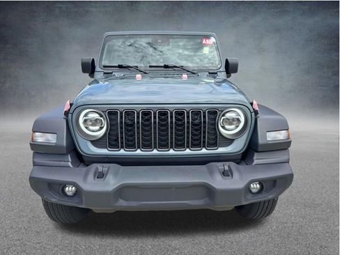Used 2024 Jeep Wrangler Unlimited Sport AWD/4WD image 2