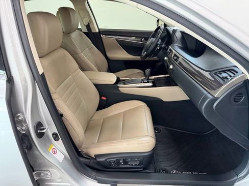 Used 2016 Lexus GS 350 w/ Luxury Package image 19