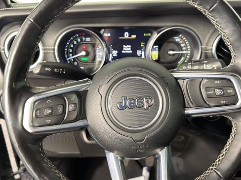 Used 2022 Jeep Wrangler Unlimited Sahara w/ Cold Weather Group AWD/4WD image 44