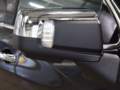 Used 2024 GMC Sierra 1500 Denali Ultimate image 18