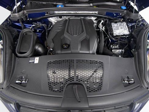 New 2026 Porsche Macan image 39