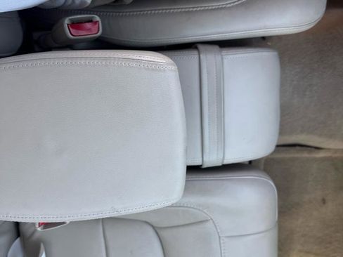 Used 2004 Cadillac De Ville w/ Equipment Group FWD image 18