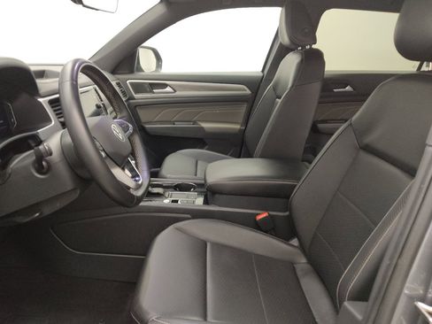 Used 2023 Volkswagen Atlas Cross Sport SE FWD image 17