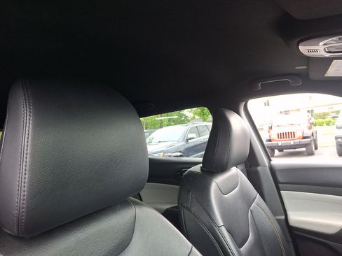 Used 2024 Jeep Compass Limited AWD/4WD image 13
